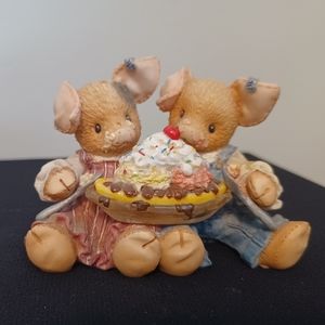 "Love to Piggin out with You"